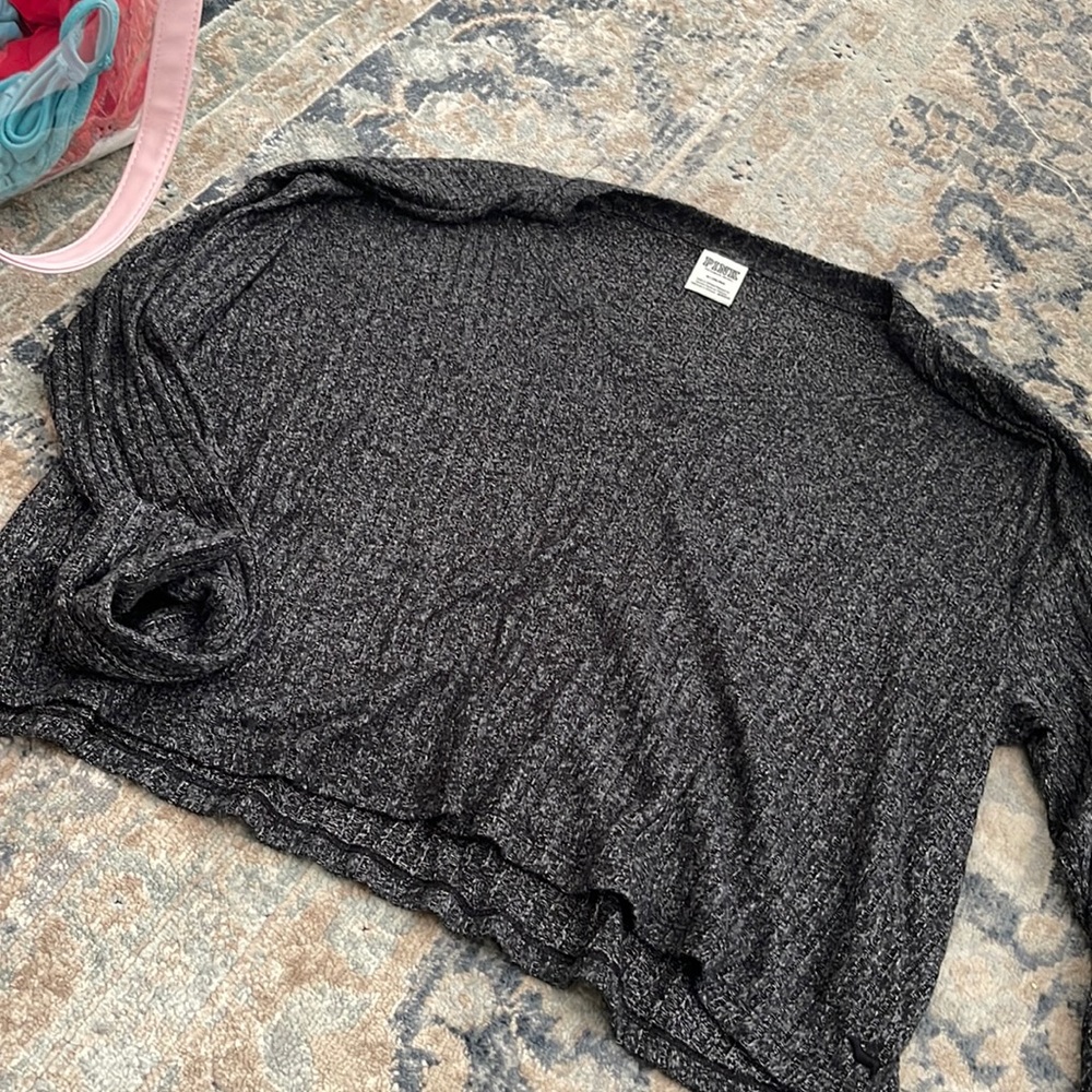 PINK slightly crop long sleeve